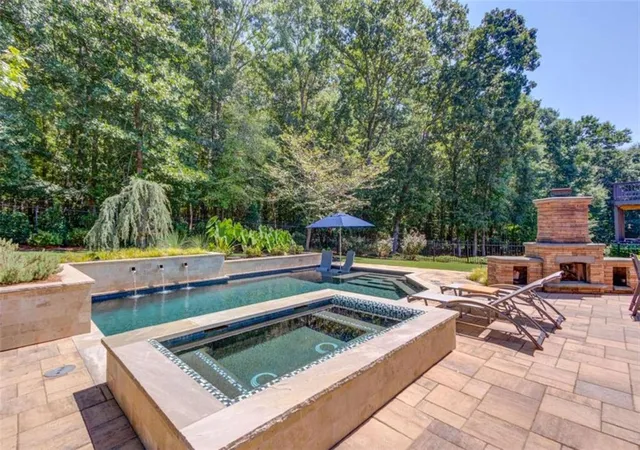 2nd image of 6188 Golden Maple Ct, Hoschton, GA 30548 | MLS# 7823488