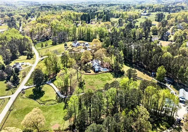 3rd image of 565 Old Lathemtown Road, Canton, GA 30115 | MLS# 7760736