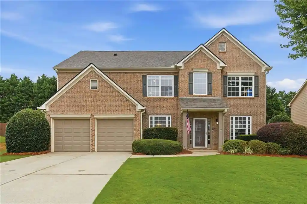 Single family home for sale at 5165 Huntington Crst Ln, Cumming, GA 30040 | MLS# 7819108