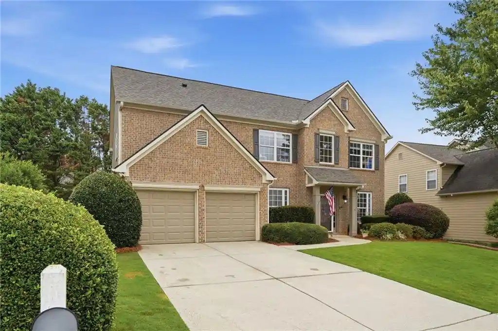 Photo 1 of Single family home for sale at 5165 Huntington Crst Ln, Cumming, GA 30040 | MLS# 7819108 | Listing updated on 2026-10-28