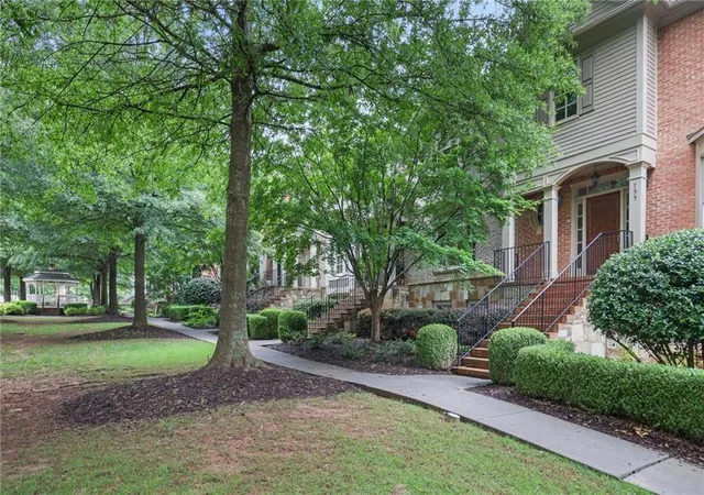 Photo 2 of Sale Pending at 755 Mountain View Ter NW, Marietta, GA 30064 | MLS# 7789851 | Listing updated on 2026-09-19
