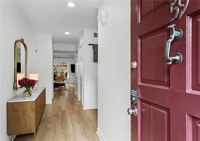 Photo 2 of Sale Pending at 59 Ivy Trl Ne, Atlanta, GA 30342 | MLS# 7814659 | Listing updated on 2026-10-06