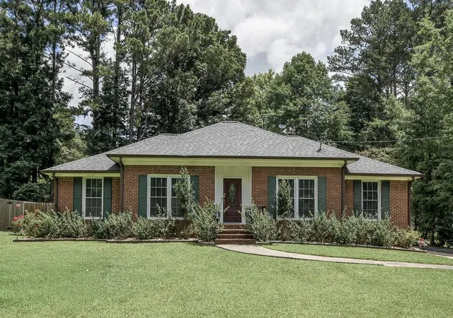 Homes for sale in Lilburn, GA | 656 Bruce Wy Sw, Lilburn, GA 30047 | MLS# 7792518