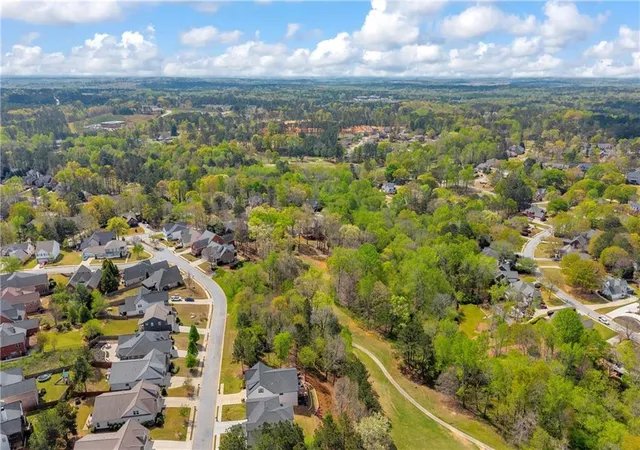 5th image of 9131 Golfview Ln, Covington, GA 30014 | MLS# 7745967