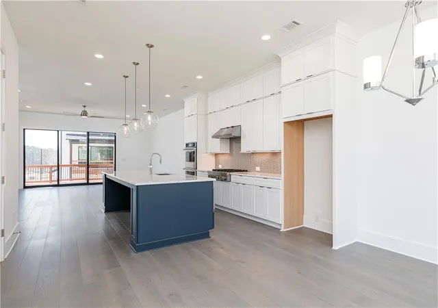 Photo 3 of Townhouse for sale at 5011 Hartwell Pl, Alpharetta, GA 30009 | MLS# 7735141 | Listing updated on 2026-09-15
