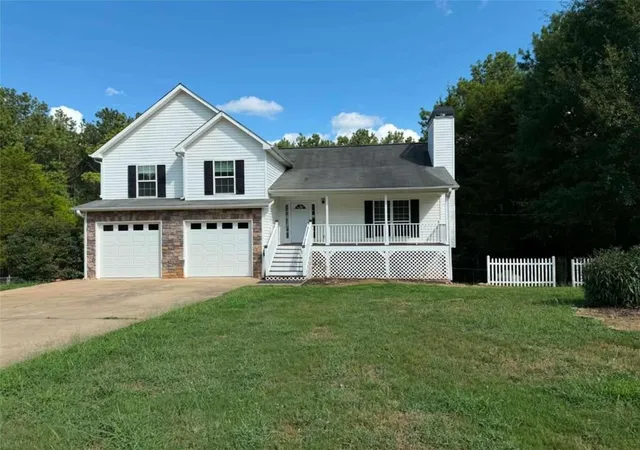 Photo 1 of Sale Pending at 70 Cedar Crk Xing, Cedartown, GA 30125 | MLS# 7809570 | Listing updated on 2026-10-07