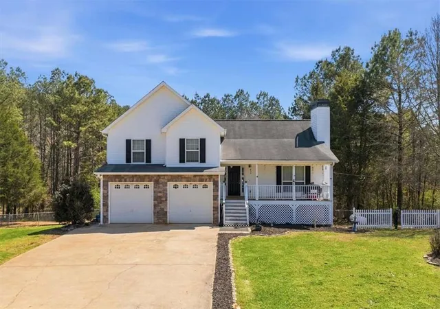 Photo 2 of Sale Pending at 70 Cedar Crk Xing, Cedartown, GA 30125 | MLS# 7809570 | Listing updated on 2026-10-07