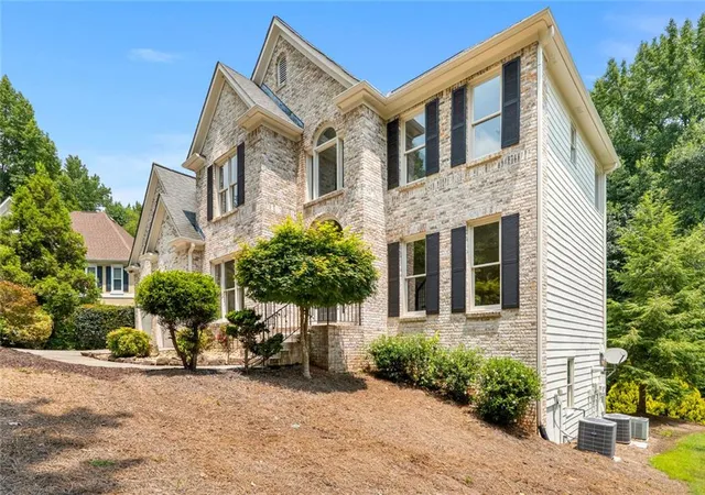 2nd image of 10795 Cauley Creek Dr, Johns Creek, GA 30097 | MLS# 7815207