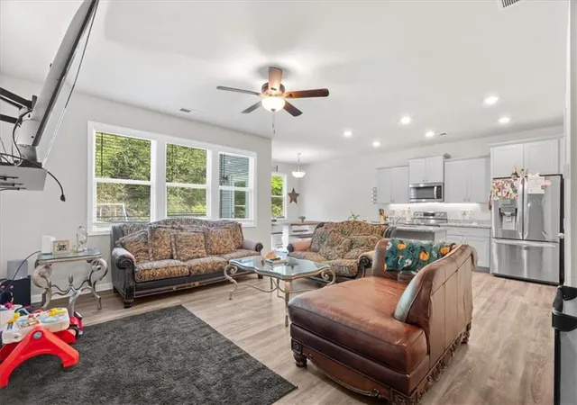 4th image of 135 Millers Ln, Calhoun, GA 30701 | MLS# 7821462