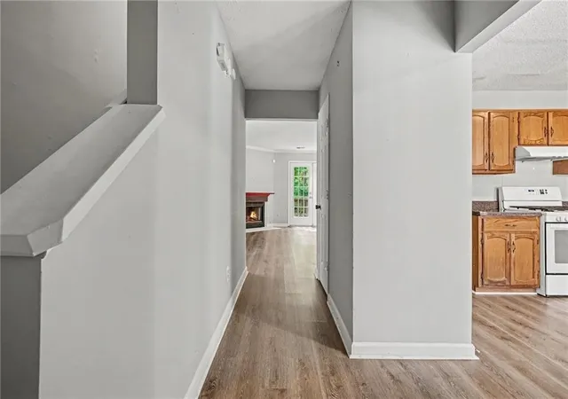 4th image of 2058 Charter Ln, Lithonia, GA 30058 | MLS# 7824400