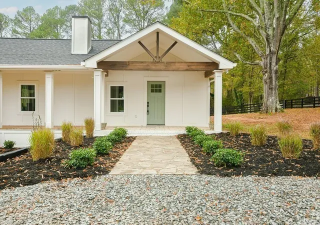 4th image of 15585 Thompson Rd, Alpharetta, GA 30004 | MLS# 7746964