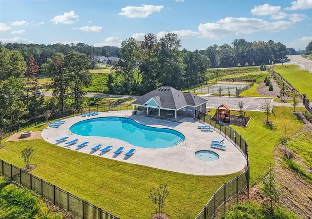 2nd image of 382 Cedar Wood Tr, Winder, GA 30680 | MLS# 7813729