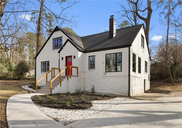 3rd image of 1870 Avon Ave, Atlanta, GA 30311 | MLS# 7817724