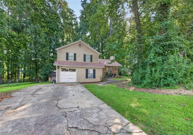 Photo 2 of Single family home for sale at 4971 Sugar Creek Dr, Sugar Hill, GA 30518 | MLS# 7828796 | Listing updated on 2026-08-29