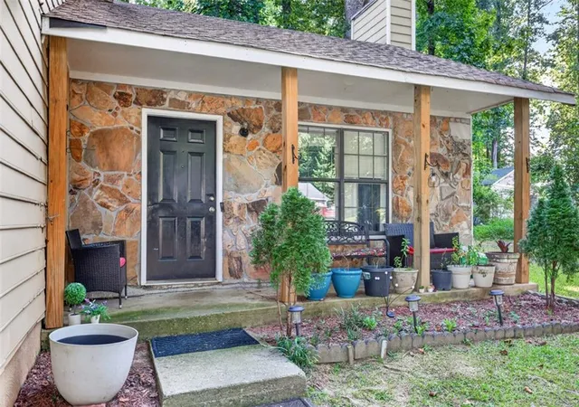 Photo 3 of Single family home for sale at 4971 Sugar Creek Dr, Sugar Hill, GA 30518 | MLS# 7828796 | Listing updated on 2026-08-29