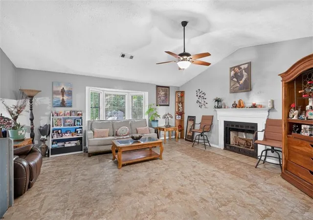 Photo 4 of Single family home for sale at 4971 Sugar Creek Dr, Sugar Hill, GA 30518 | MLS# 7828796 | Listing updated on 2026-08-29