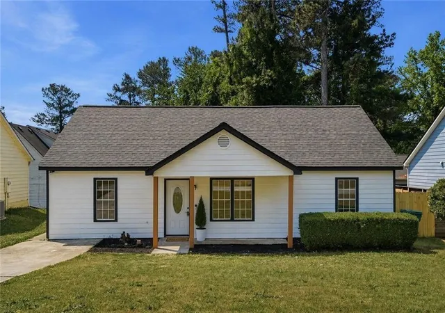 1st image of 9127 Clubhouse Dr, Riverdale, GA 30274 | MLS# 7759228