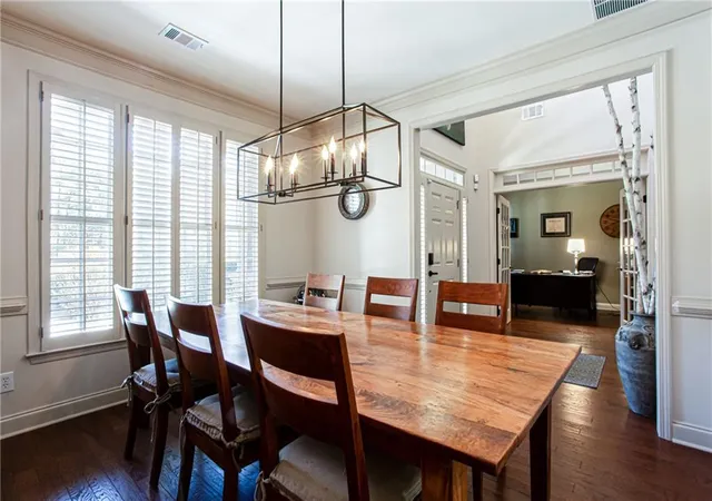 Photo 3 of Sale Pending at 4010 Rockingham Dr, Roswell, GA 30075 | MLS# 7792237 | Listing updated on 2026-09-09