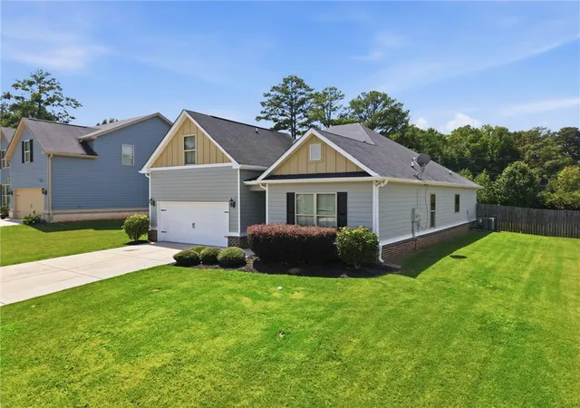 Photo 3 of Single family home for sale at 6311 Horizon Ct, Rex, GA 30273 | MLS# 7822692 | Listing updated on 2026-09-21