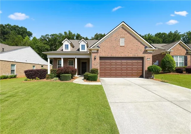 Homes for sale in Suwanee, GA | 2930 Thistle Trl, Suwanee, GA 30024 | MLS# 7787110