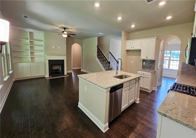 2nd image of 1006 Lakeview Oaks Ct, Grayson, GA 30017 | MLS# 7785405