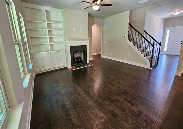 Photo 3 of Single family home for sale at 1006 Lakeview Oaks Ct, Grayson, GA 30017 | MLS# 7785405 | Listing updated on 2026-09-04
