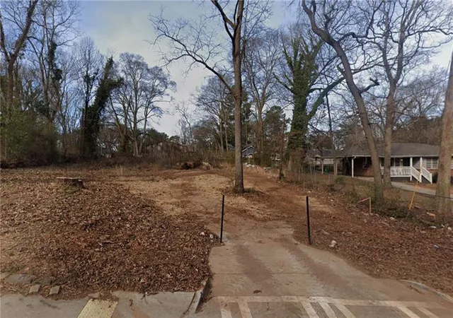 1st image of 3398 Glenwood Rd, Decatur, GA 30032 | MLS# 7744579
