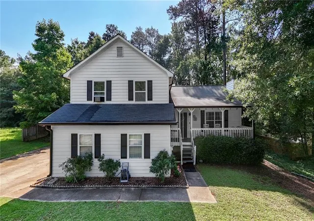 Homes for sale in Lithia Springs, GA | 2114 W Lotus Point Dr, Lithia Springs, GA 30122 | MLS# 7788666
