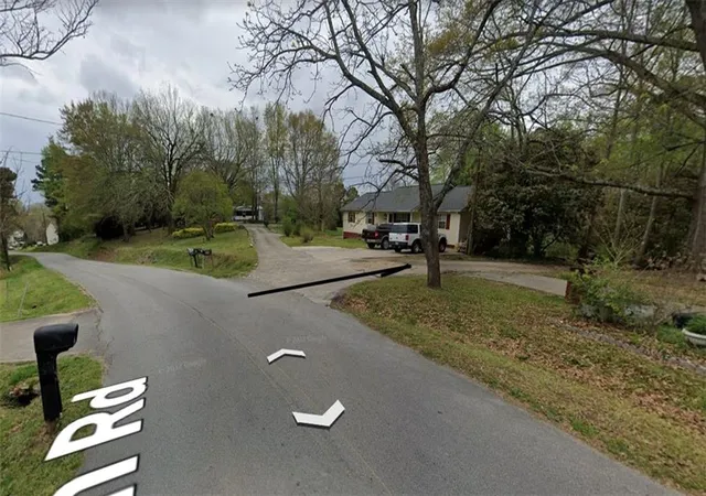 3rd image of 0 Osborne Rd, Flowery Branch, GA 30542 | MLS# 7091999