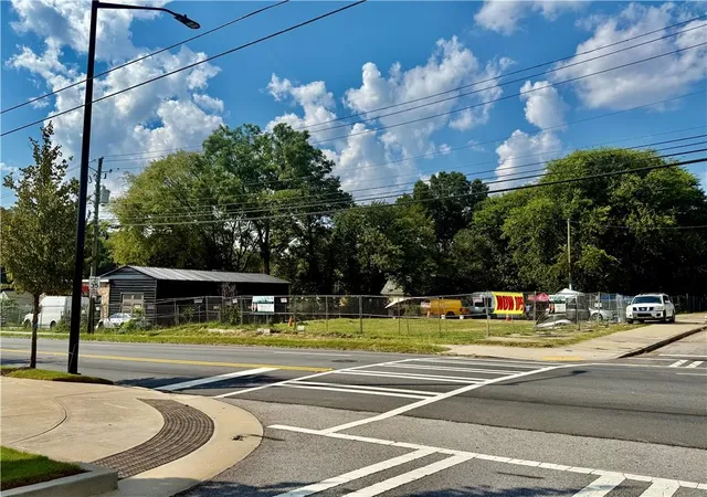 Photo 2 of Sale Pending at 1187 Ira St Sw, Atlanta, GA 30310 | MLS# 7829912 | Listing updated on 2026-10-01
