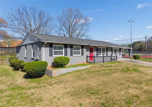 Photo 3 of Sale Pending at 2411 Harvel Dr Nw, Atlanta, GA 30318 | MLS# 7737683 | Listing updated on 2026-10-06