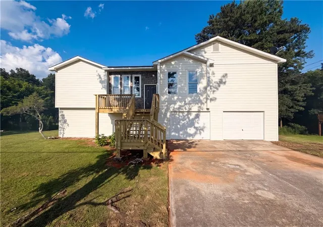 Photo 1 of Sale Pending at 1872 David Dr, Douglasville, GA 30135 | MLS# 7797671 | Listing updated on 2026-10-27