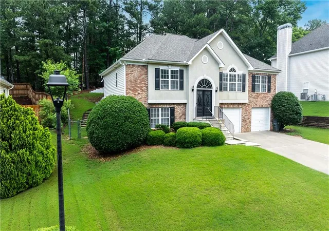 2nd image of 1041 Soaring Dr, Marietta, GA 30062 | MLS# 7786294