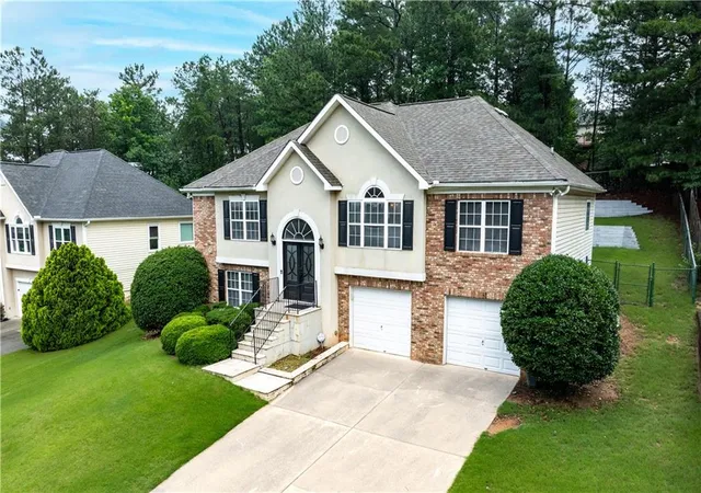 3rd image of 1041 Soaring Dr, Marietta, GA 30062 | MLS# 7786294