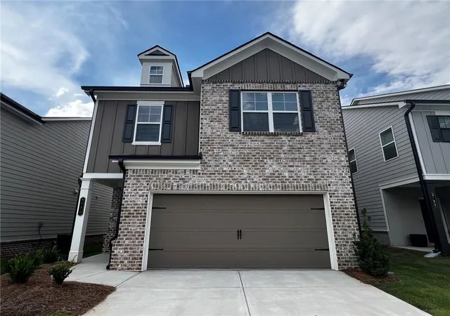 Photo 1 of Sale Pending at 3739 Ivy Cottage Dr, Snellville, GA 30039 | MLS# 7733108 | Listing updated on 2026-08-25