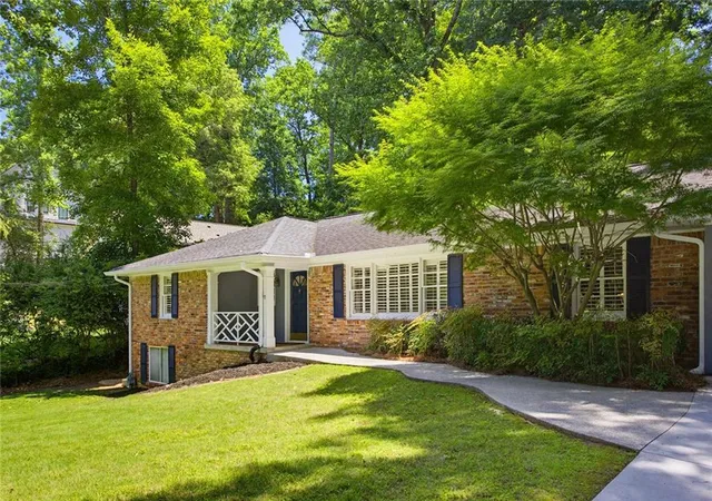 2nd image of 6651 Castleton Dr, Atlanta, GA 30328 | MLS# 7785065