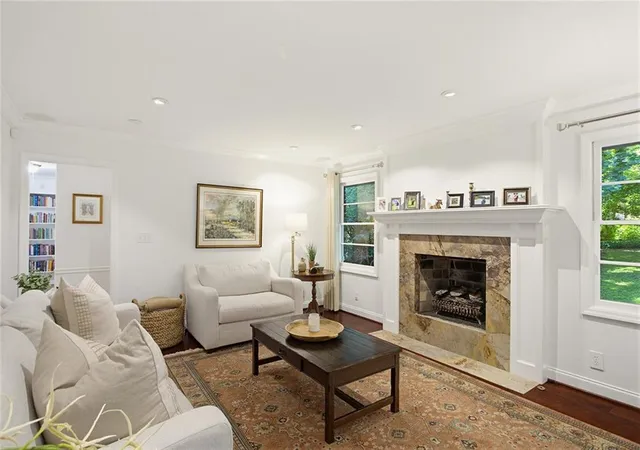 5th image of 6651 Castleton Dr, Atlanta, GA 30328 | MLS# 7785065