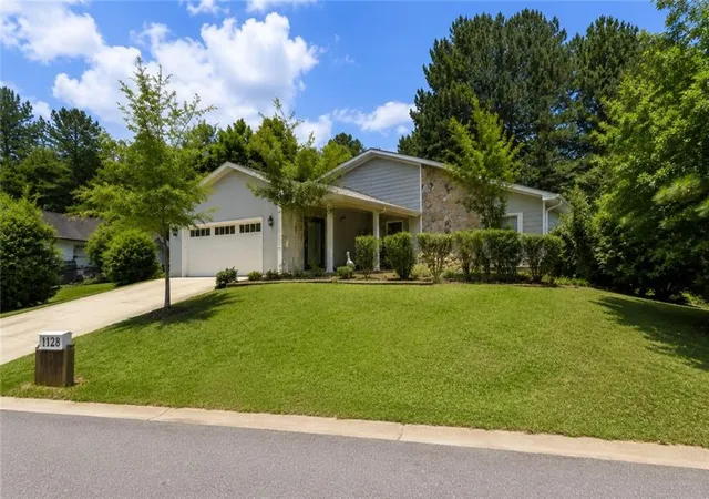Homes for sale in Norcross, GA | 1128 Hillcrest Ct, Norcross, GA 30093 | MLS# 7779884