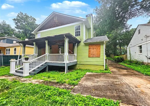 Photo 2 of Sale Pending at 474 Gift Ave Se, Atlanta, GA 30316 | MLS# 7813514 | Listing updated on 2026-09-01