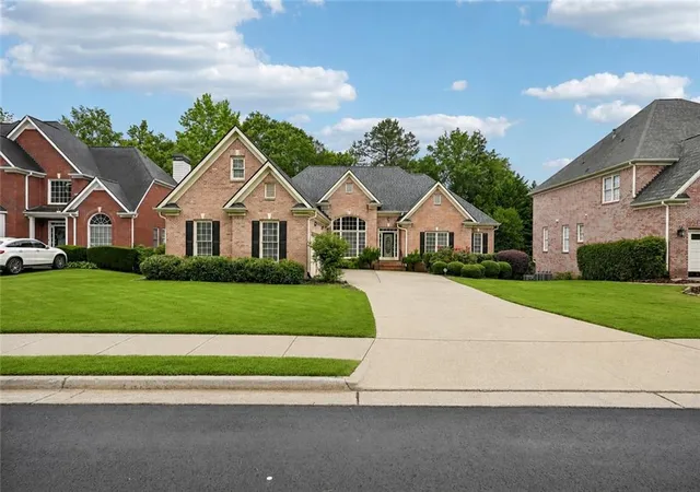 2nd image of 3923 Springtree Ln, Hoschton, GA 30548 | MLS# 7786134