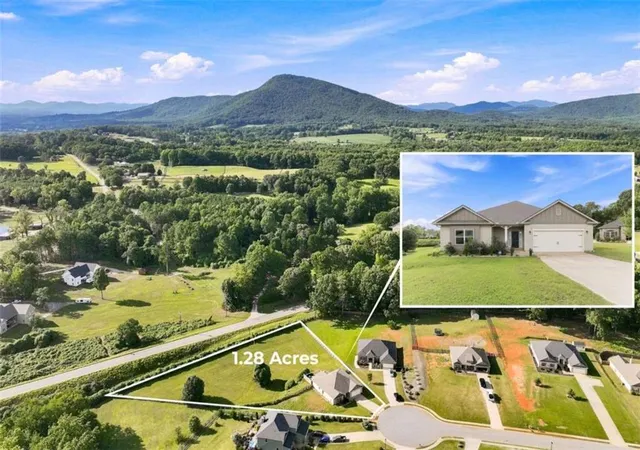 1st image of 6104 Creekside View Ln, Clermont, GA 30527 | MLS# 7810340