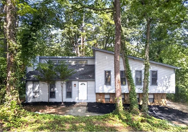 Photo 1 of Single family home for sale at 9759 Greenside Wy, Douglasville, GA 30135 | MLS# 7825551 | Listing updated on 2026-09-14