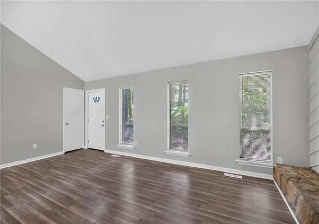 Photo 3 of Sale Pending at 9759 Greenside Wy, Douglasville, GA 30135 | MLS# 7825551 | Listing updated on 2026-10-07