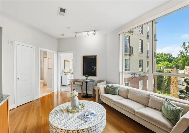Homes for sale in Atlanta, GA | 2626 Peachtree Rd Nw #606, Atlanta, GA 30305 | MLS# 7762784