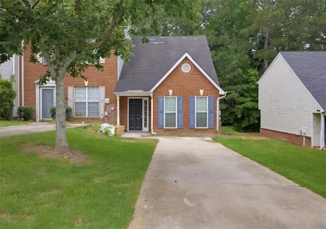 Homes for sale in Riverdale, GA | 1324 Hollenbeck Ln, Riverdale, GA 30296 | MLS# 7785147