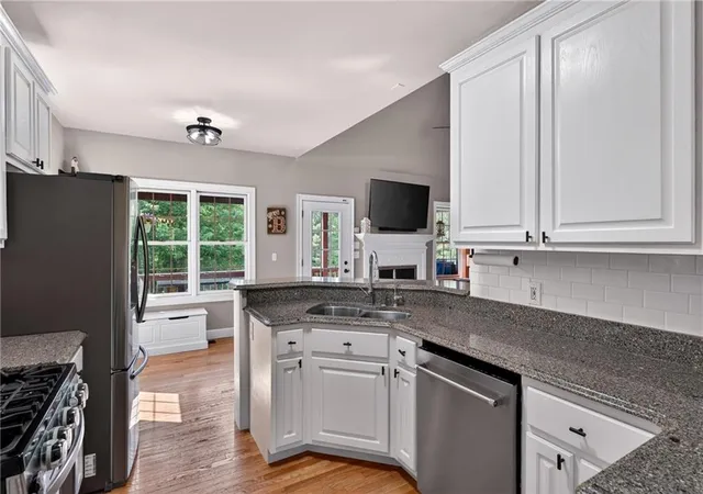 Photo 4 of Single family home for sale at 100 Pond Overlook Ln, Morganton, GA 30560 | MLS# 7818474 | Listing updated on 2026-09-24