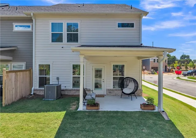 Photo 3 of Townhouse for sale at 5745 Tillman Way, Powder Springs, GA 30127 | MLS# 7801789 | Listing updated on 2026-09-19