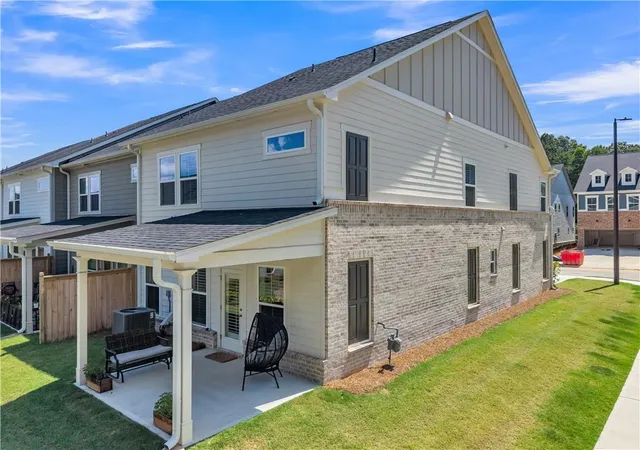 Photo 4 of Townhouse for sale at 5745 Tillman Way, Powder Springs, GA 30127 | MLS# 7801789 | Listing updated on 2026-09-19