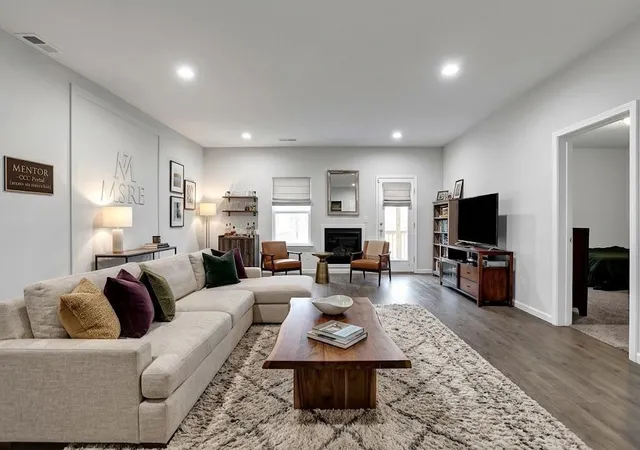 3rd image of 905 Habersham Ct, Woodstock, GA 30188 | MLS# 7811774