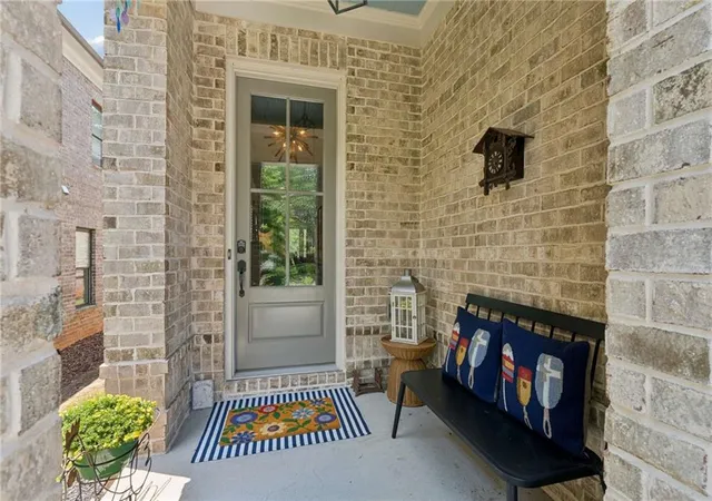 Photo 3 of Sale Pending at 1122 Blackshear Dr, Decatur, GA 30033 | MLS# 7801544 | Listing updated on 2026-08-22